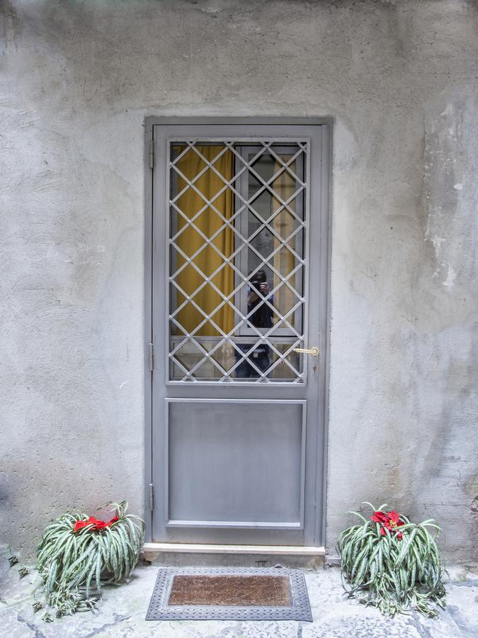 (22 m²), 1 Schlafzimmer und 1 eigene Badezimmer in Historisches Zentrum Neapel Exterior foto