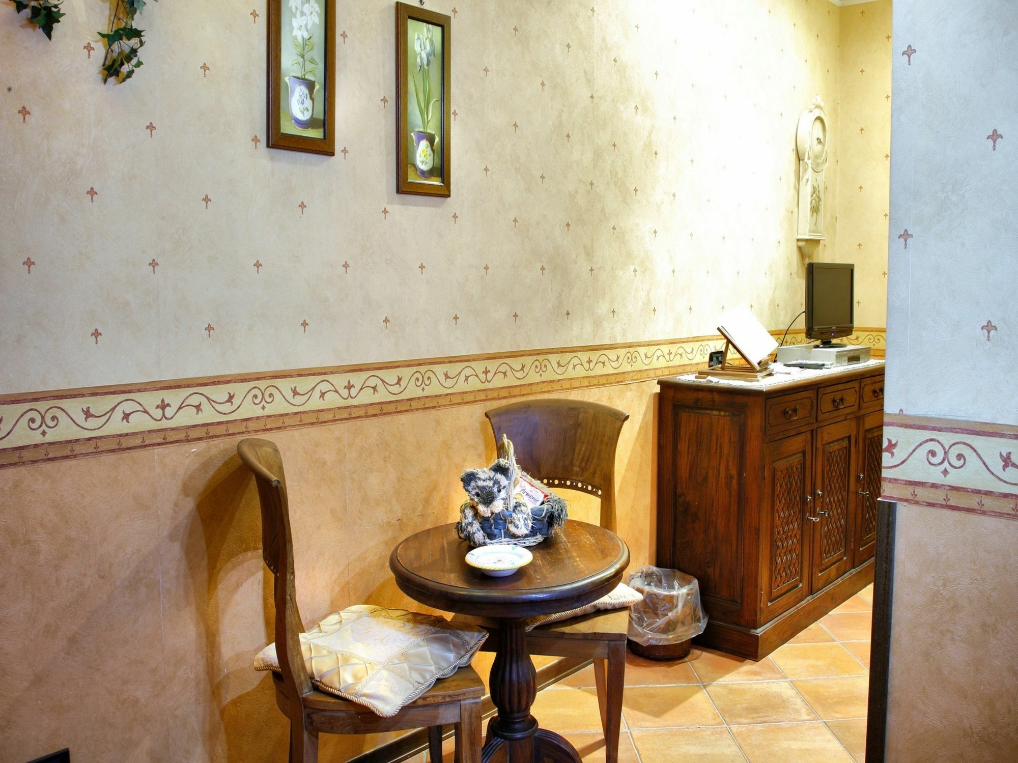 (22 m²), 1 Schlafzimmer und 1 eigene Badezimmer in Historisches Zentrum Neapel Exterior foto