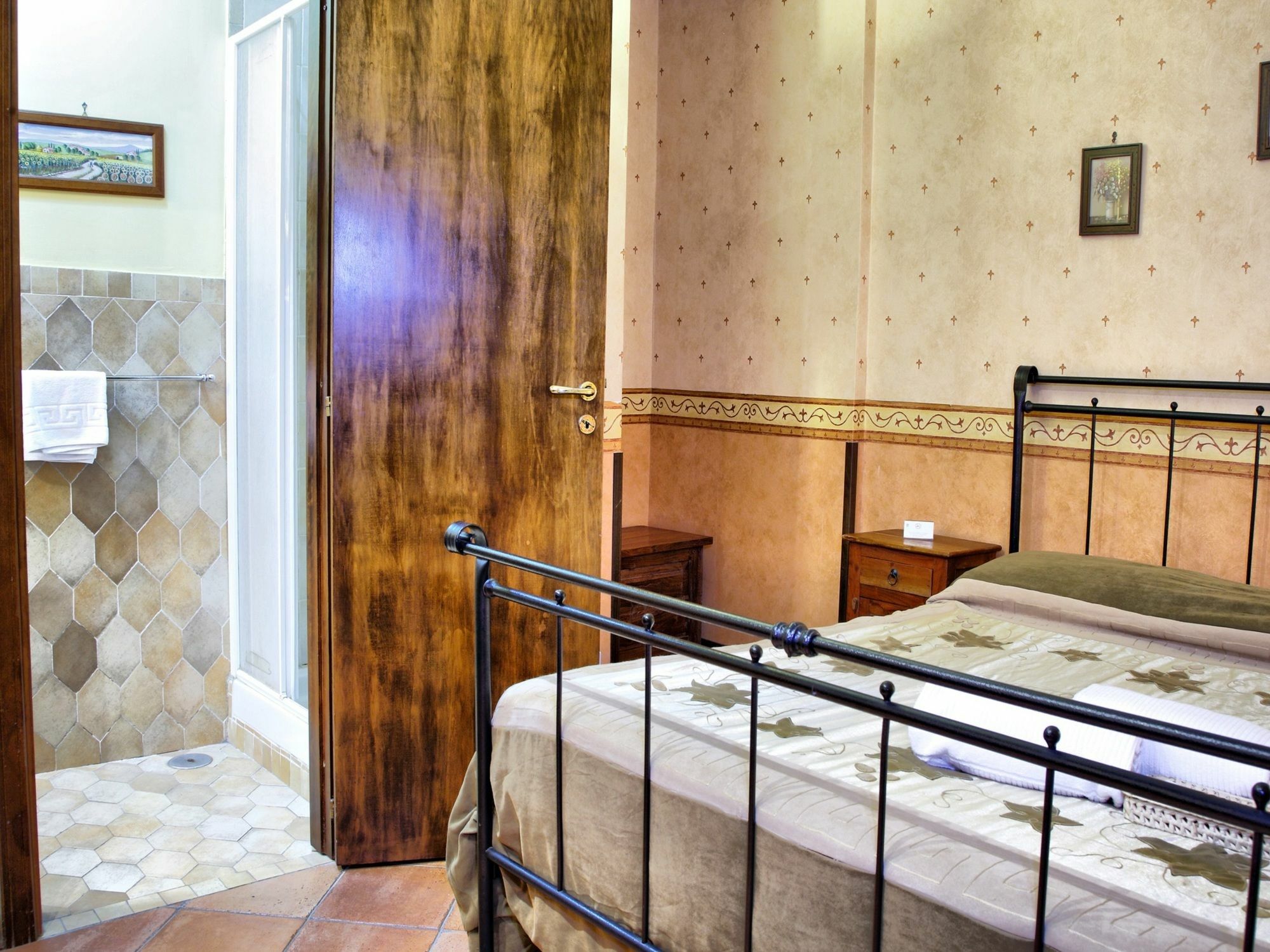 (22 m²), 1 Schlafzimmer und 1 eigene Badezimmer in Historisches Zentrum Neapel Exterior foto